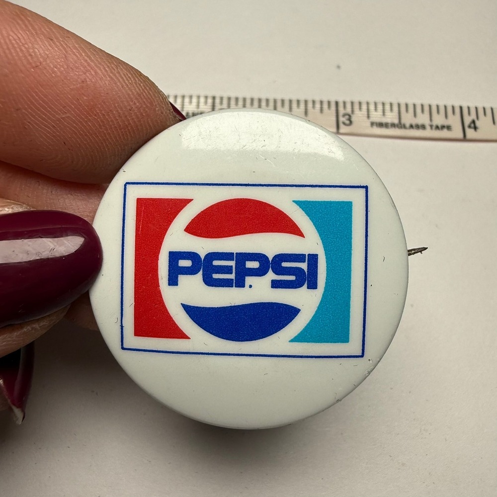 Vintage 1970s Pepsi Logo Button Pin 1.5" Mo' Money Assoc.‎ Pensacola FL Promo